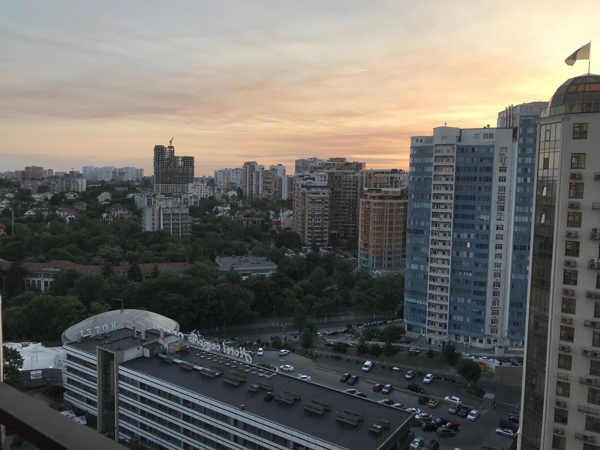 Apartment In Arсadia 2 Bedrooms 敖德萨 外观 照片